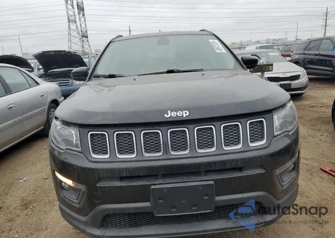 2018 Jeep Compass Latitude 4X4 z USA, uszkodzony, nr VIN 3C4NJDBB5JT456105